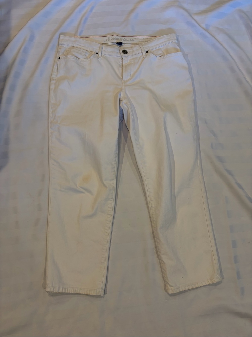 Eddie Bauer White Women's Capris - Clean Straight Cut